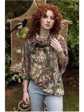MARKET OF STARS Love Grows Wild Luxe Bamboo Tee Size S/M VGUC